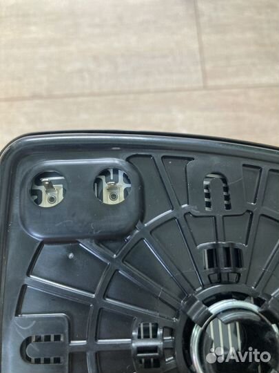 Зеркало заднего вида