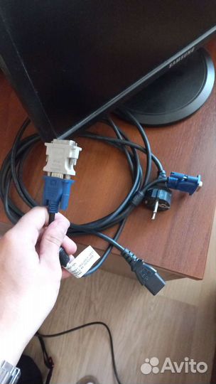 Монитор Samsung 19