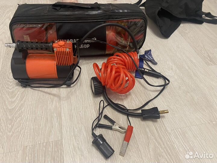 Компрессор для подкачки шин