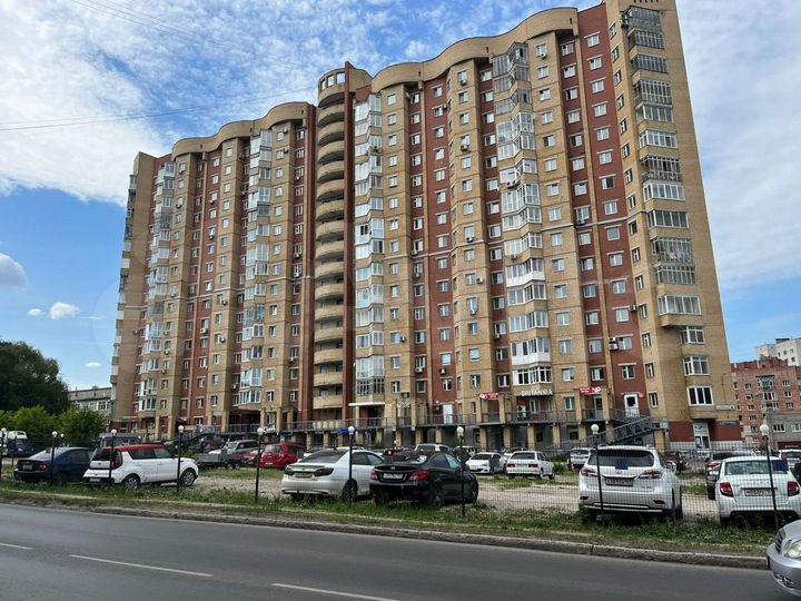 3-к. квартира, 90 м², 6/16 эт.