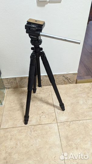 Штатив с плавающей головой