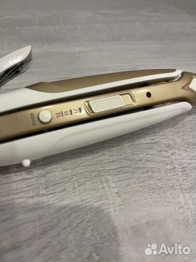 Выпрямитель и гофре волос 2 в 1