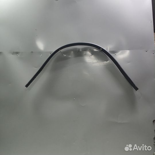 Резинка капота Renault Logan 2