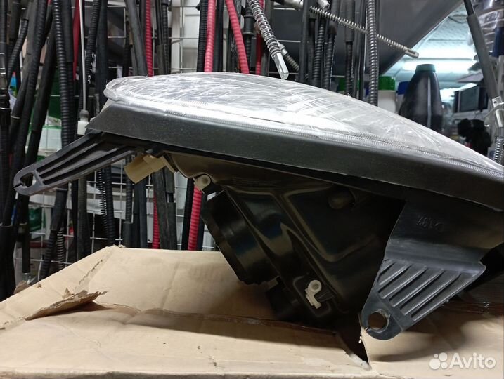 Фара левая Chery Tiggo (T11)