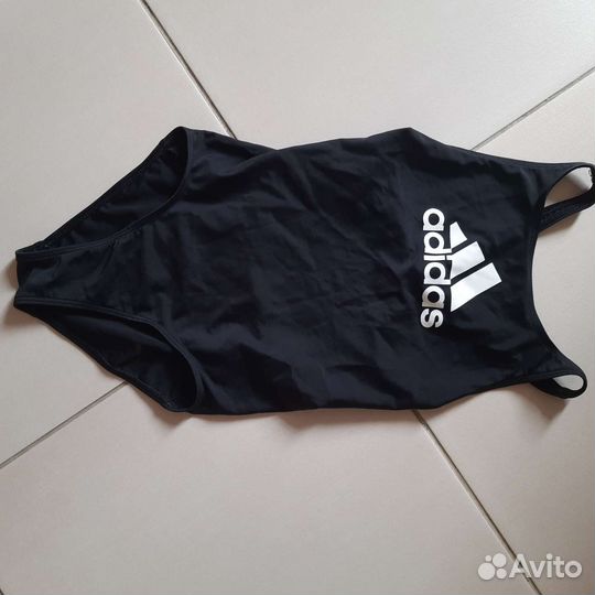 Купальник. Adidas 152 см и сланцы M&S 34,5 размер