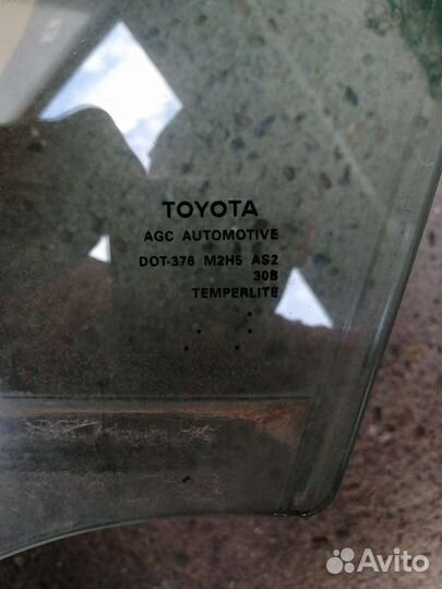 Боковое перед левое стекло тойота камри 55,50