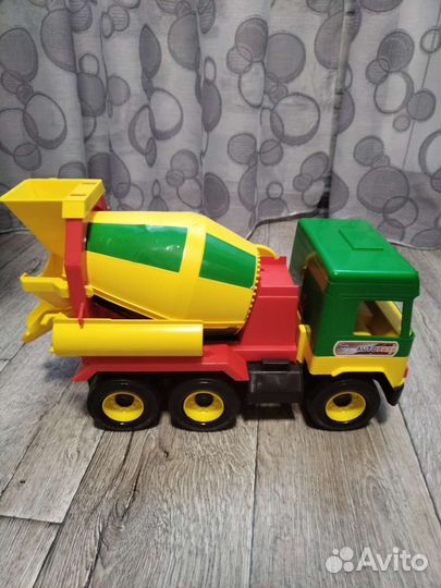 Бензовоз, самосвал, мусоровоз