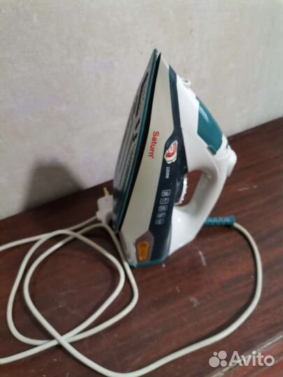 Утюг Saturn