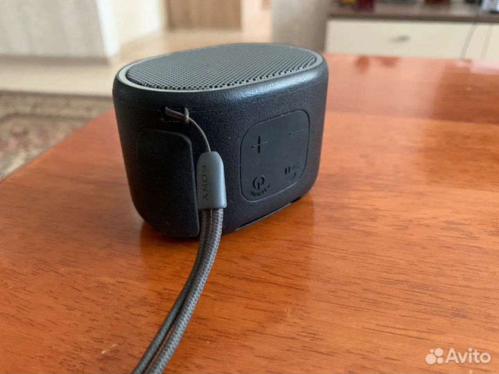 Bluetooth колонка sony SRS-XB01