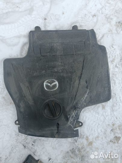 Крышка двс декоративная Mazda cx7 2.3 турбо