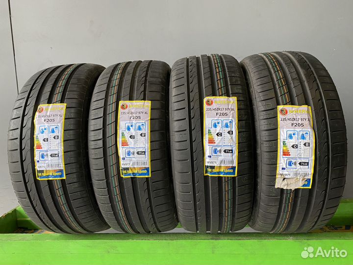 Minerva F205 235/45 R17 97Y