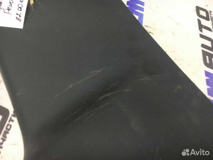 Накладка центральной стойки правая Рено Меган 2