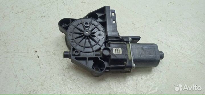Мотор стеклоподъемника передний левый Ford Focus 2