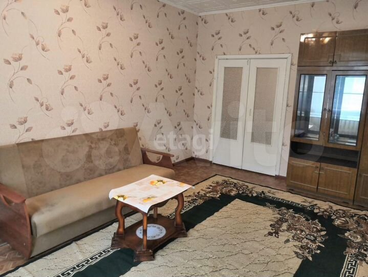 2-к. квартира, 57 м², 1/9 эт.