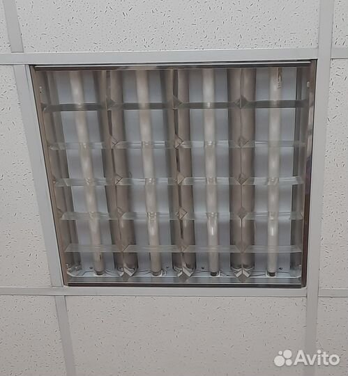 Светильники для подвесного потолка армстронг Б/У