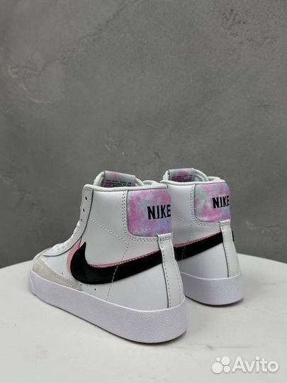 Nike Blazer Mid 77 Arctic Punch