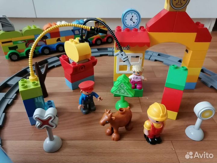 Железная дорога и набор машинок Lego duplo
