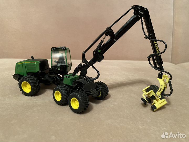 Модель трактора John Deere 1270 Е. 1:50