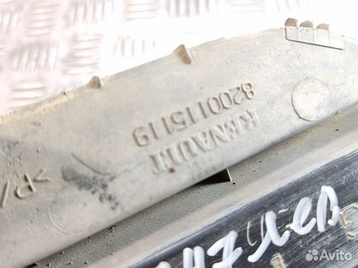 Решетка в бампер левая Renault Megane 2003 2009