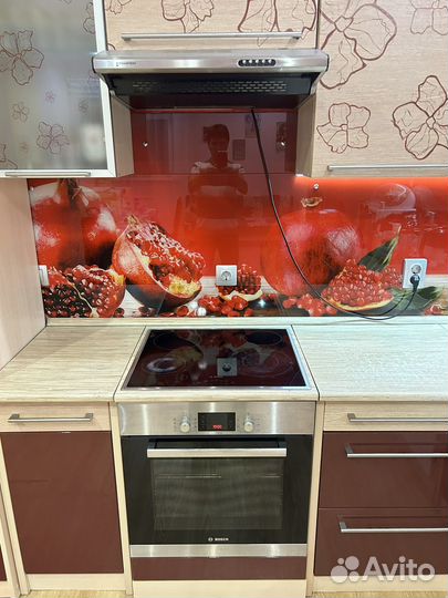 Продам кухонный гарнитур бу с бытовой техникой