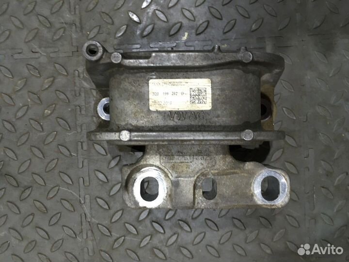 Опора двигателя правая (Volkswagen Tiguan)