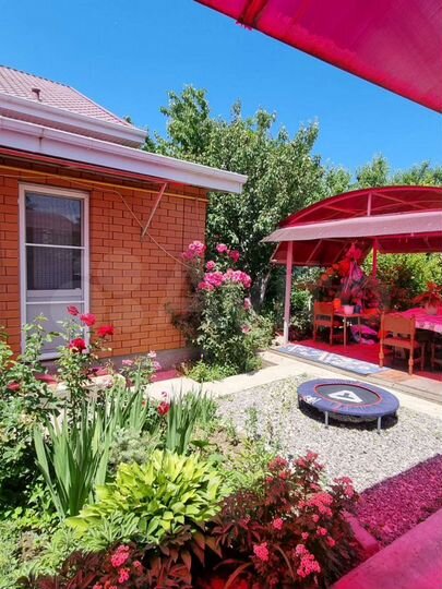 Дом 185 м² на участке 8 сот.