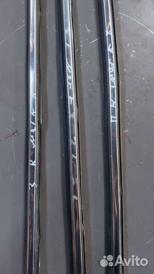 Молдинг стекла на Toyota Mark X