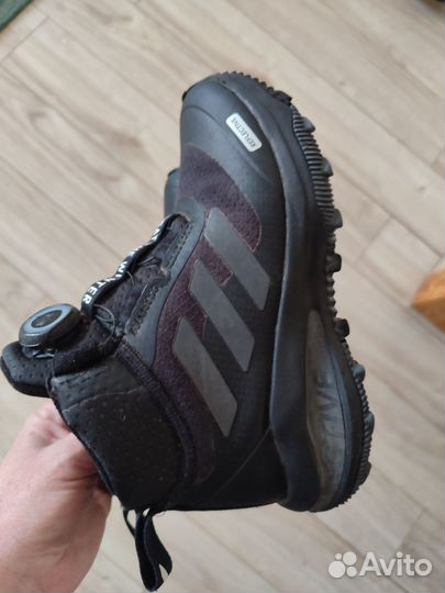 Зимние ботинки adidas 33