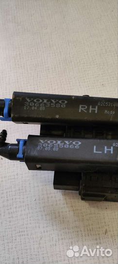 Стеклоомыватель фары Volvo XC70 30663580