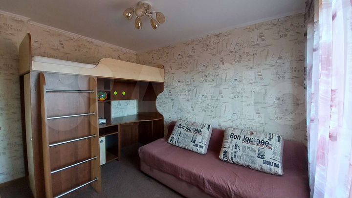 2-к. квартира, 55 м², 3/3 эт.