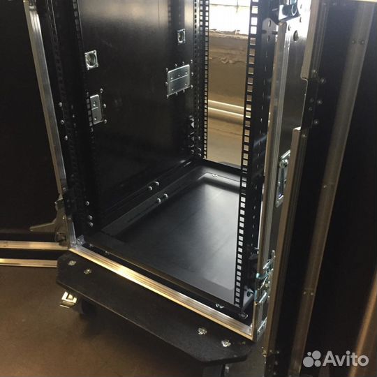 Рэковый кейс 16U c антишоковой рамой и столешницам