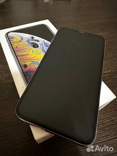 iPhone Xs, 64 ГБ
