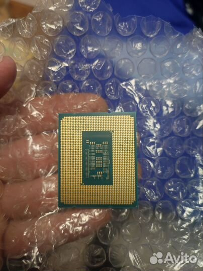 Процессор i3 12100f