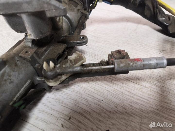 Замок зажигания Suzuki Vitara TD52V J20Y 2000