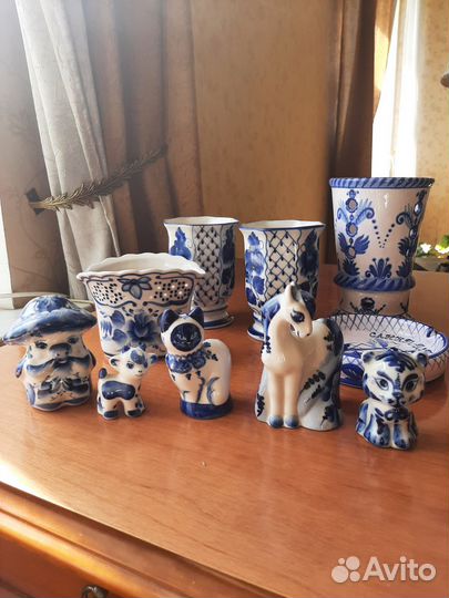 Гжель посуда и фигурки