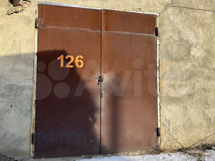 Гараж, > 30 м²