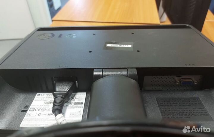 Монитор LG Flatron W1934S