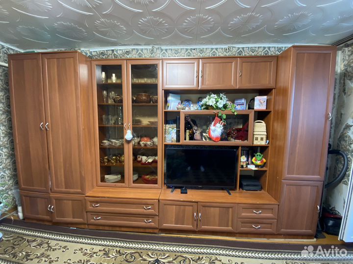 Стенка в гостиную под тв