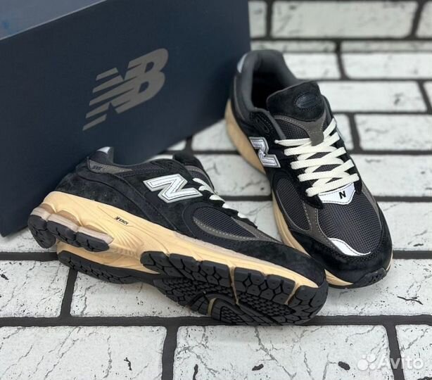 Кроссовки New Balance 2002R Phantom