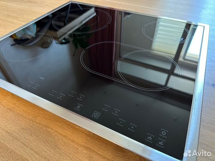 Электрическая варочная поверхность Hotpoint-Aristo