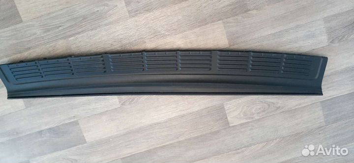 Toyota Land Cruiser 200 накладка заднего бампера