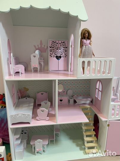 Кукольный домик Барби