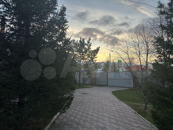 Дом 214,8 м² на участке 8,2 сот.