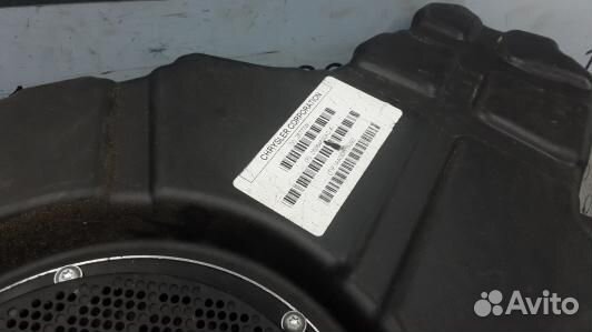 Сабвуфер jeep grand cherokee WK2 (MML06Q101)