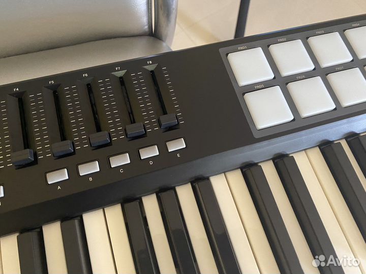 Midi-контроллер, 49 клавиш