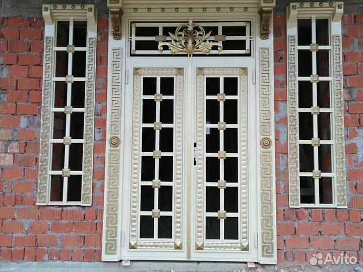 Кованая дверь входная