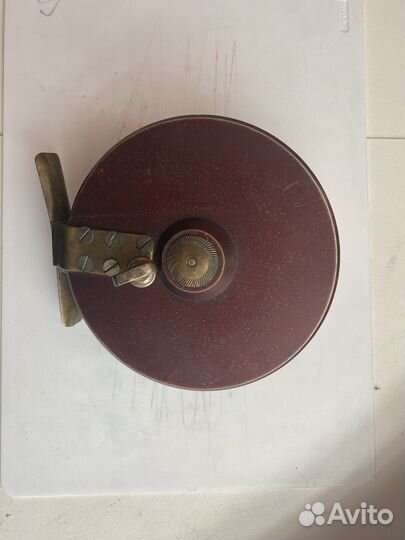 Катушка рыболовная инерционная