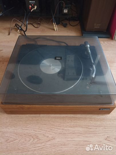 Проигрыватель винила yamaha CS-70p