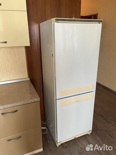 Холодильник двухкамерный stinol rf s 275