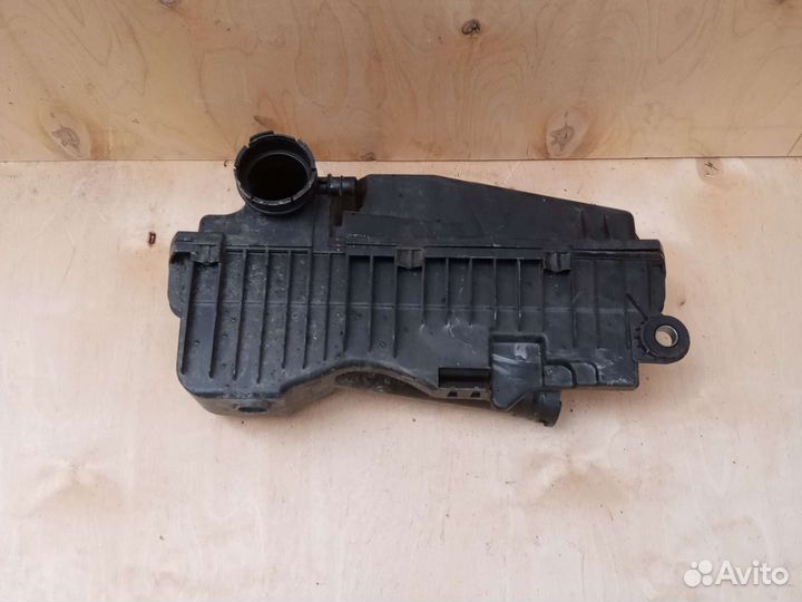 Корпус воздушного фильтра Peugeot Citroen EP6